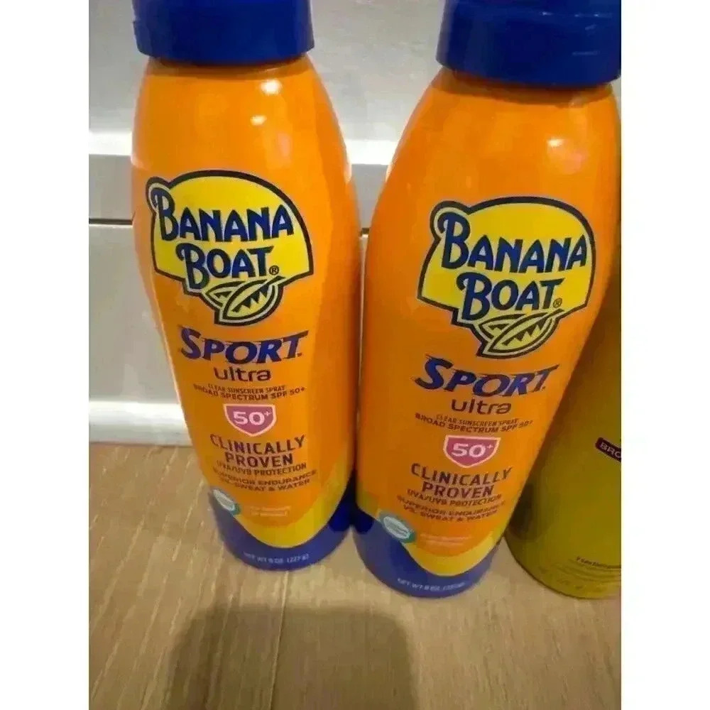 Banana Boat Ultra Sport Sunscreen Spray + Neutrogena Beach Defense - Pack of 4 - Picture 3 of 4